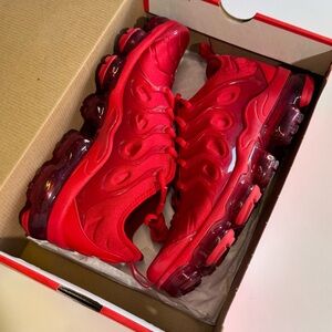 Size 9 Nike Air Vapormax Plus University Red